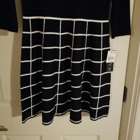 Clothes - Picture 3 of 8